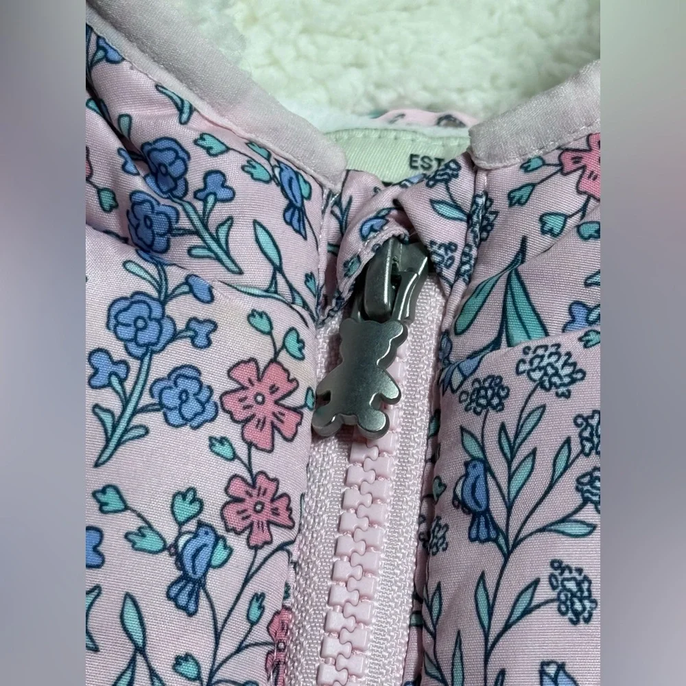 OshKosh B'gosh Baby Girl Pink Floral Snowsuit Size 6-9 Months